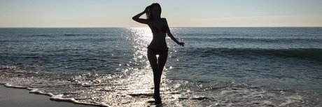 Naakte gelekte OnlyFans-foto van Tenar