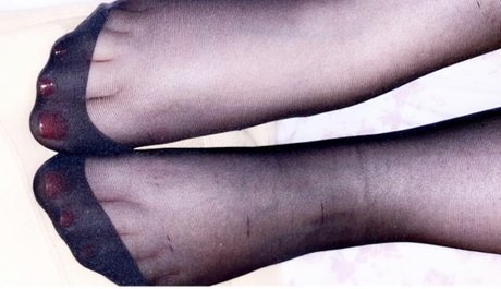 Naakte gelekte OnlyFans-foto van Prettytoesandhose