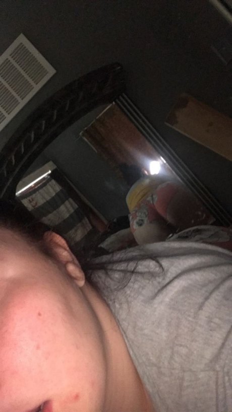 Naakte gelekte OnlyFans-foto van Cumslut 