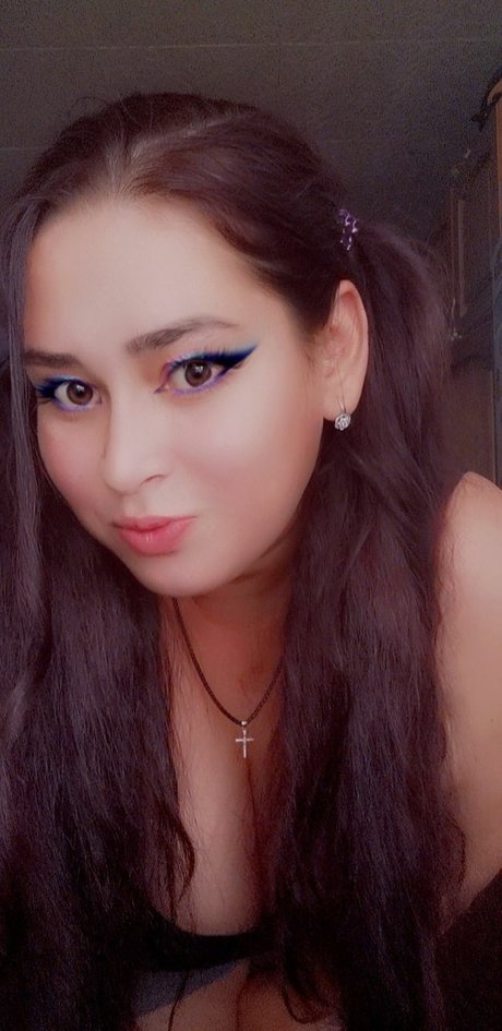 Naakte gelekte OnlyFans-foto van Puffy Girl