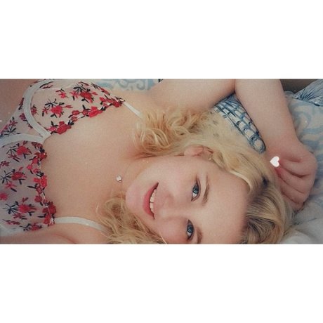 Naakte gelekte OnlyFans-foto van Charlie