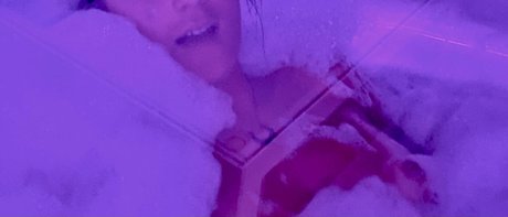 Naakte gelekte OnlyFans-foto van Eliana