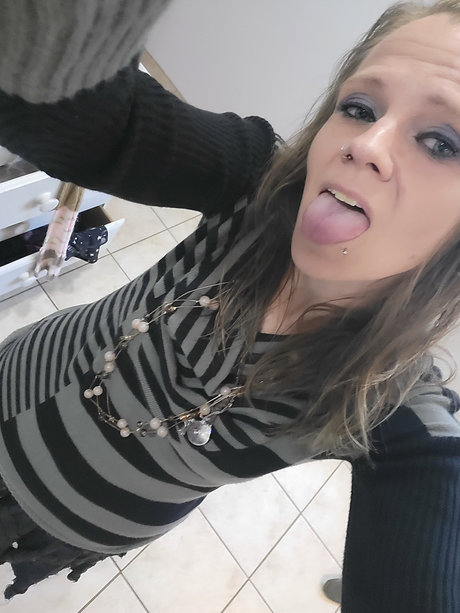 Naakte gelekte OnlyFans-foto van Princezzpurple