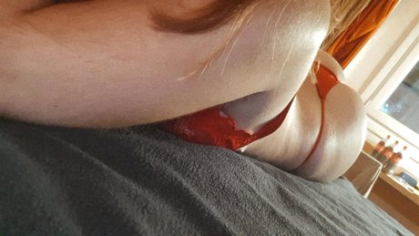 Naakte gelekte OnlyFans-foto van Jaz
