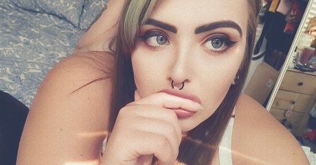 Naakte gelekte OnlyFans-foto van Princess Sophie