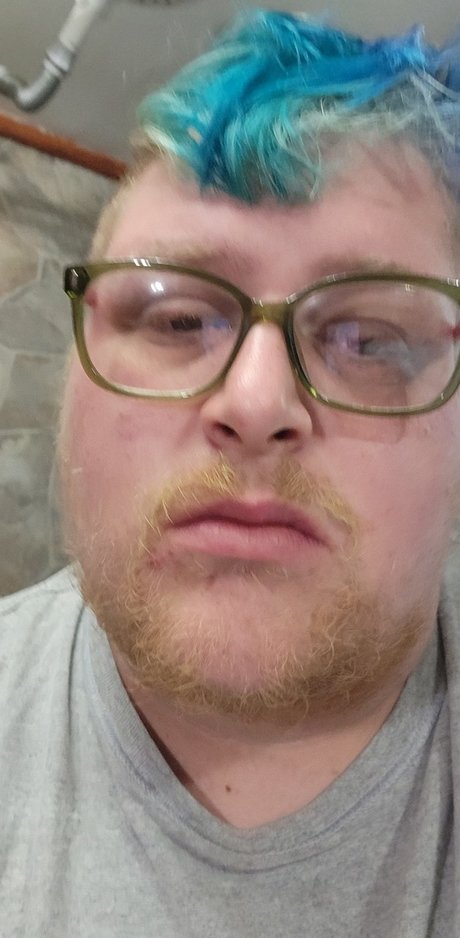 Naakte gelekte OnlyFans-foto van Chubs Mckensie