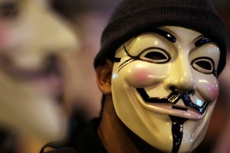 Naakte gelekte OnlyFans-foto van Masked Slinger 