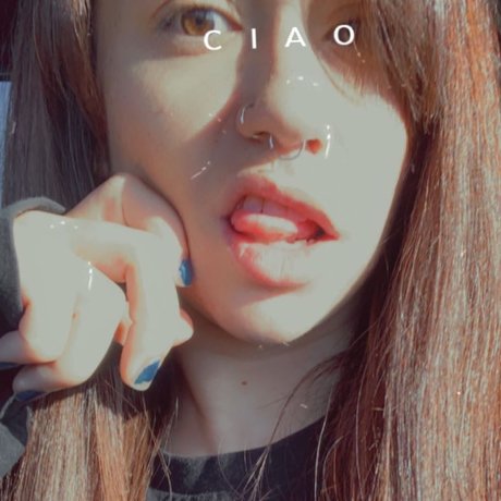 Naakte gelekte OnlyFans-foto van Beauty Breaking
