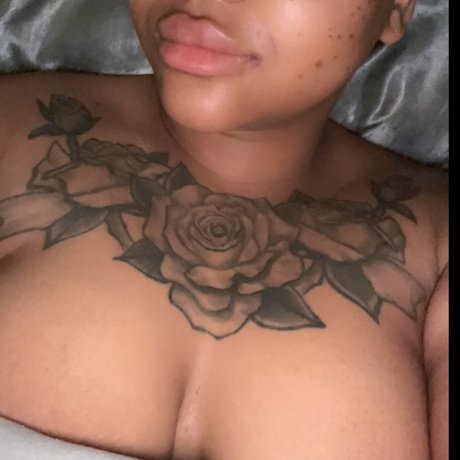 Naakte gelekte OnlyFans-foto van Bluey