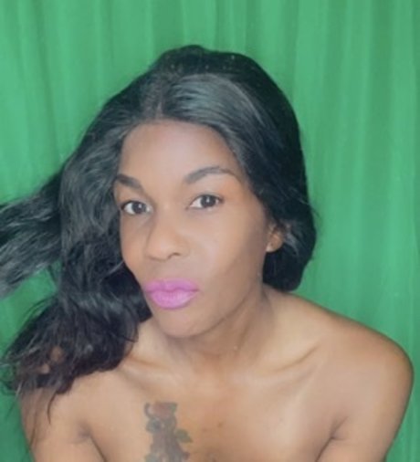Naakte gelekte OnlyFans-foto van Dawnthebeautibeast