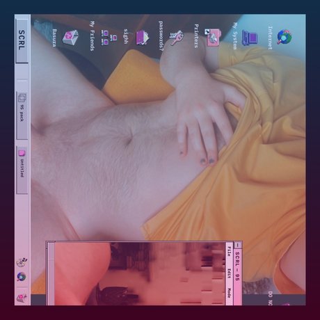 Naakte gelekte OnlyFans-foto van Chubby Queer Angel