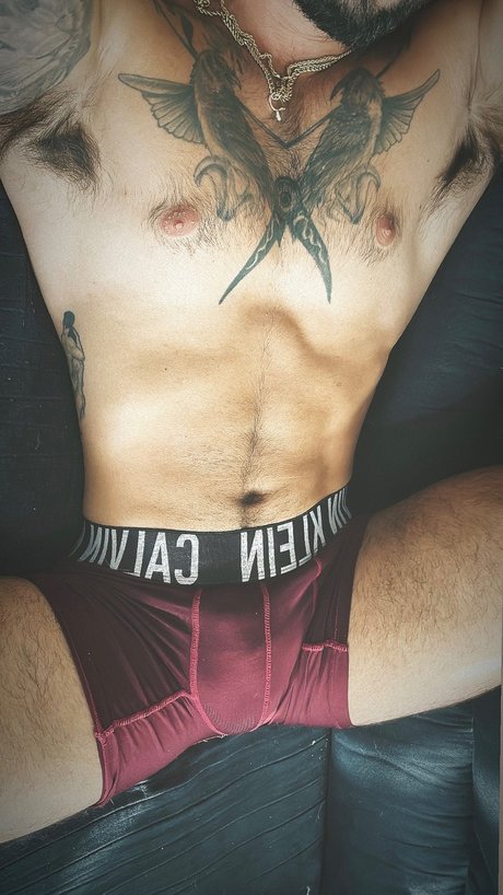 Naakte gelekte OnlyFans-foto van Badfox
