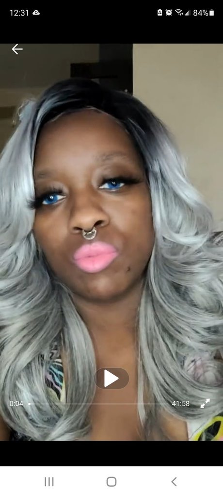 Naakte gelekte OnlyFans-foto van Delilah