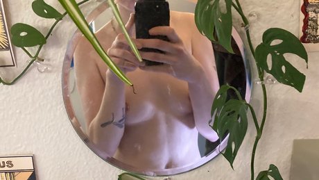 Naakte gelekte OnlyFans-foto van Sadie