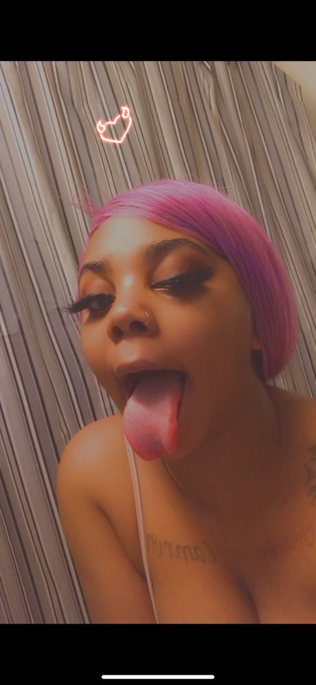 Naakte gelekte OnlyFans-foto van Pussy On Percs 