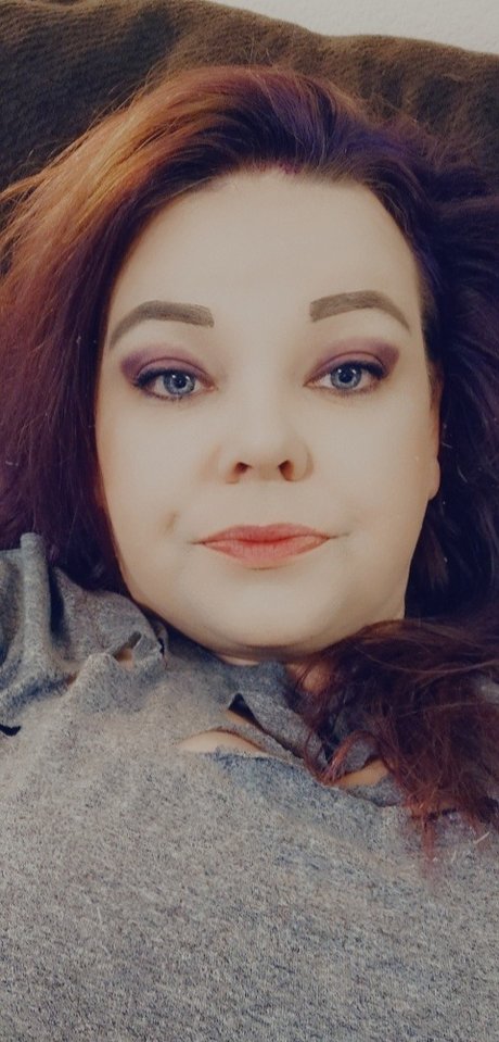 Naakte gelekte OnlyFans-foto van Purplerain