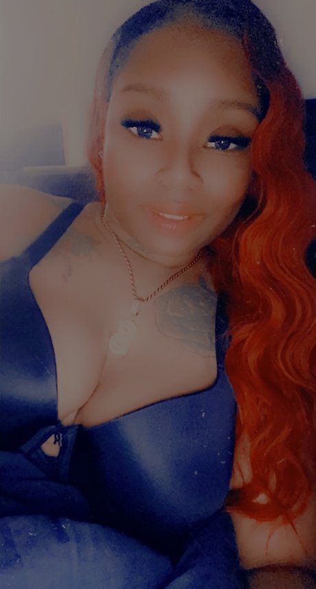 Naakte gelekte OnlyFans-foto van Sray