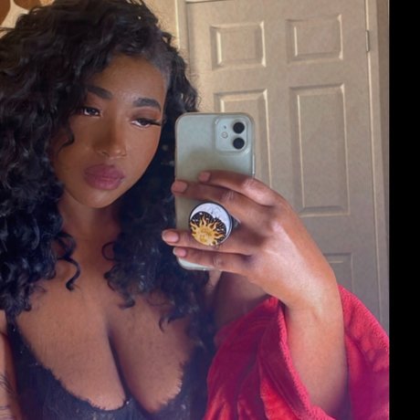Naakte gelekte OnlyFans-foto van Ooolalalu