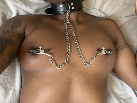 Naakte gelekte OnlyFans-foto van Set