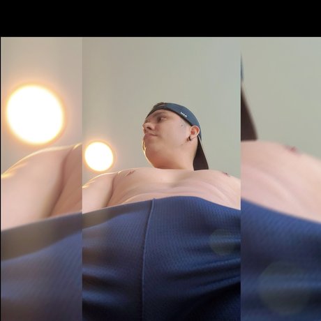 Naakte gelekte OnlyFans-foto van Eduardo