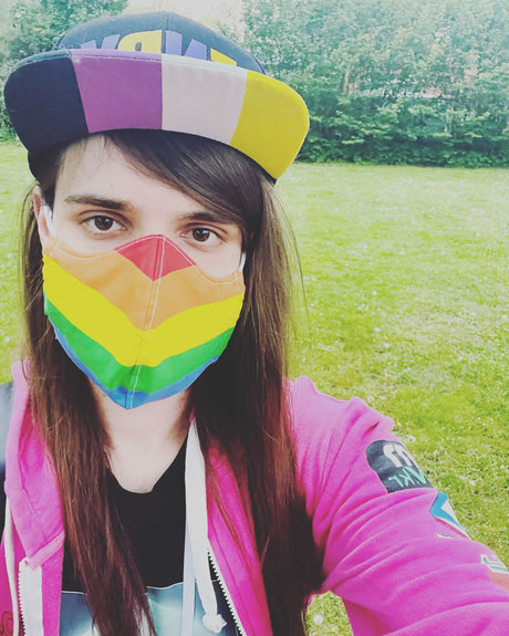 Naakte gelekte OnlyFans-foto van Queer Horny Incubus