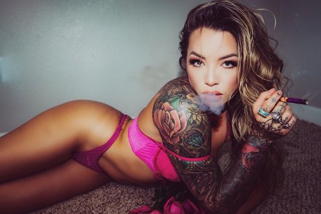 Naakte gelekte OnlyFans-foto van Raciney