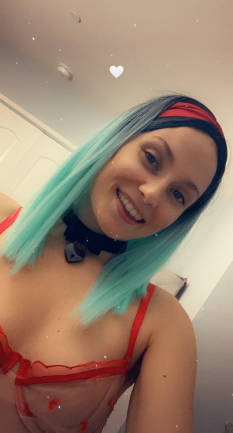 Naakte gelekte OnlyFans-foto van Queen Elaine