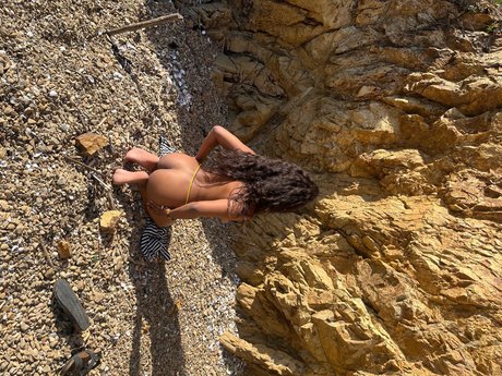 Naakte gelekte OnlyFans-foto van Lana