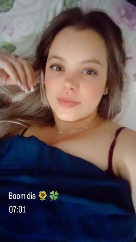 Naakte gelekte OnlyFans-foto van Dayane Balieiro