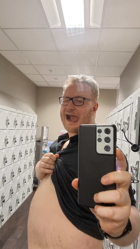 Naakte gelekte OnlyFans-foto van Domrlover
