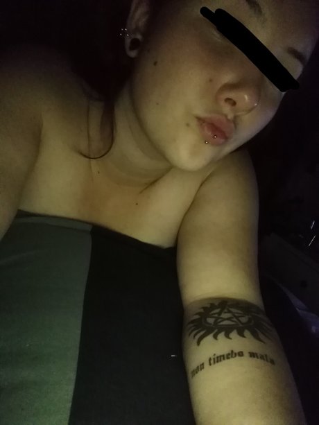 Naakte gelekte OnlyFans-foto van German Babe