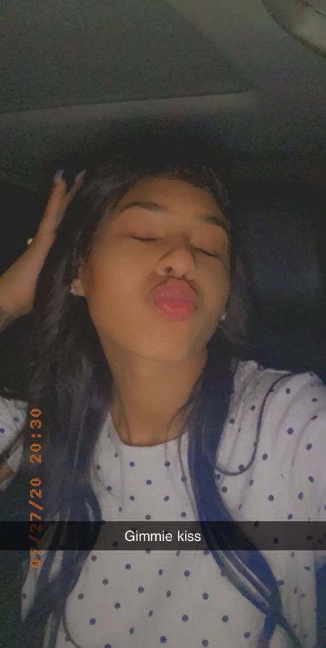 Naakte gelekte OnlyFans-foto van Juicy D