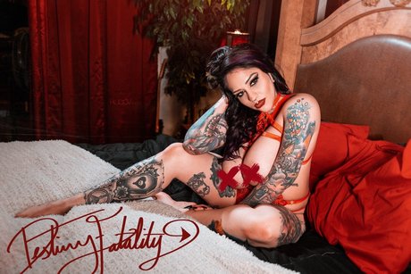 Naakte gelekte OnlyFans-foto van Destinyfatality