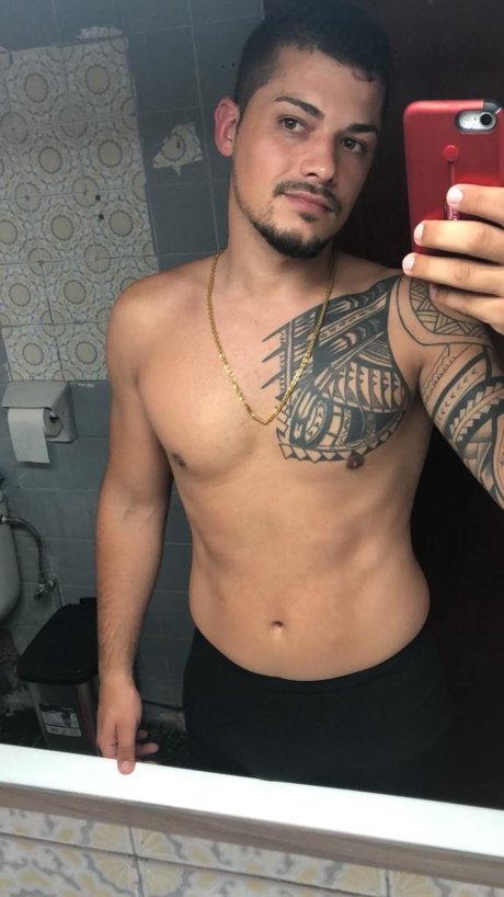 Naakte gelekte OnlyFans-foto van Rafita