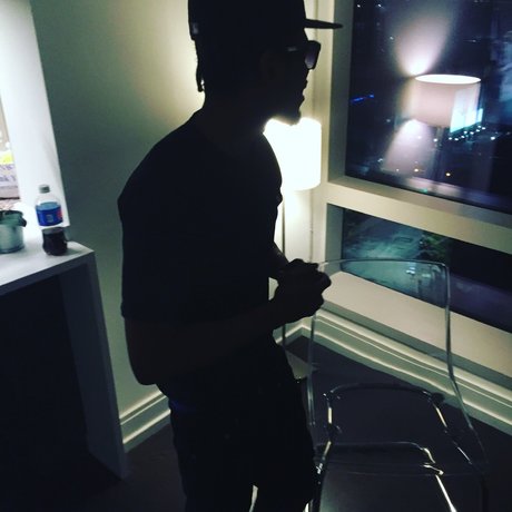 Naakte gelekte OnlyFans-foto van Ra Dollaz Slimethem