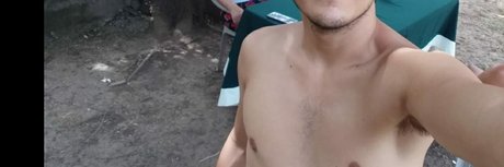 Naakte gelekte OnlyFans-foto van Ronny