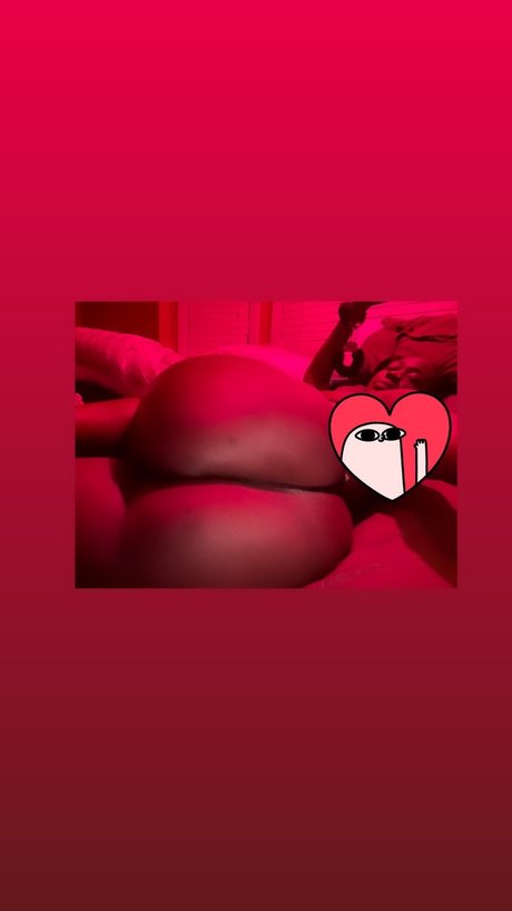 Naakte gelekte OnlyFans-foto van Rachel