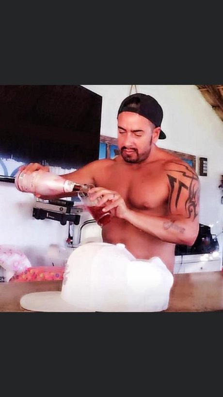 Naakte gelekte OnlyFans-foto van Federico De Braniff