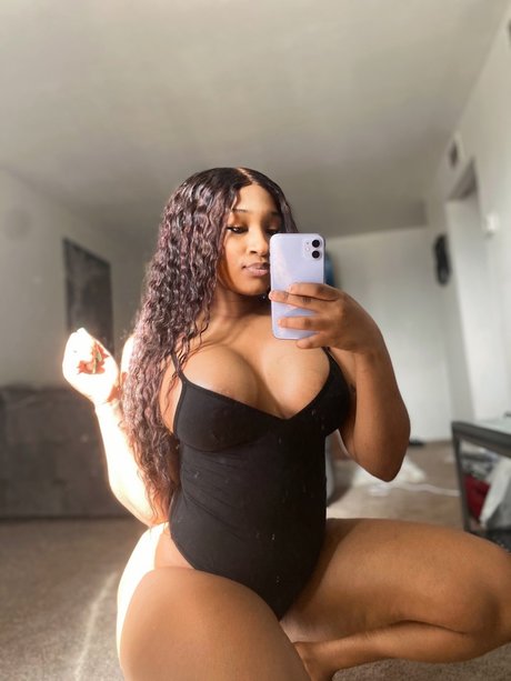 Naakte gelekte OnlyFans-foto van Dream