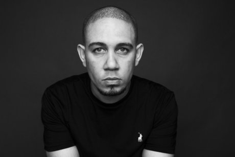 Naakte gelekte OnlyFans-foto van Emile Van Rensburg