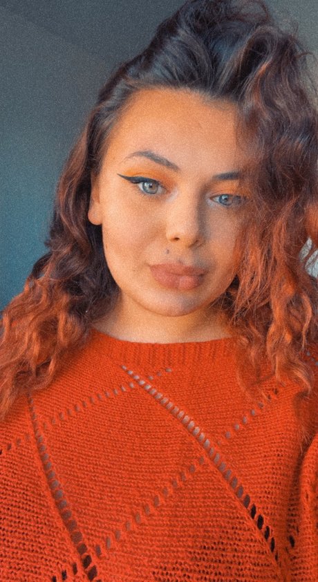 Naakte gelekte OnlyFans-foto van Princessuxx