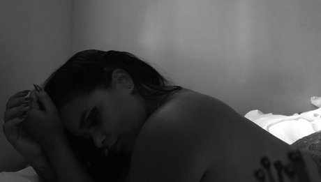 Naakte gelekte OnlyFans-foto van Rayssa Mavromartins