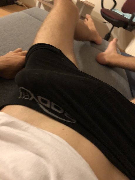 Naakte gelekte OnlyFans-foto van Ras The Switch