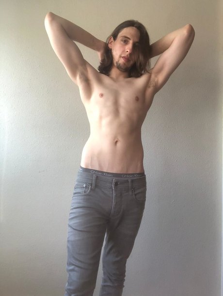 Naakte gelekte OnlyFans-foto van Lordgreen