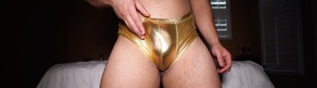 Naakte gelekte OnlyFans-foto van Rhony