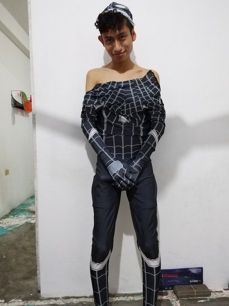Naakte gelekte OnlyFans-foto van Reyes Peralta