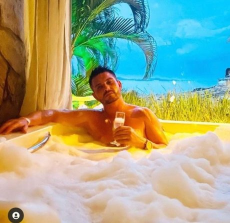 Naakte gelekte OnlyFans-foto van Renan Gonalves Batista