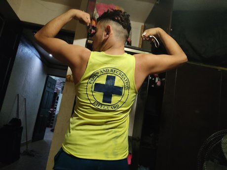 Naakte gelekte OnlyFans-foto van Fer Monterrey