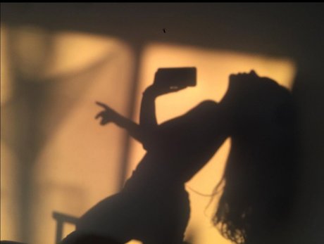 Naakte gelekte OnlyFans-foto van Regina