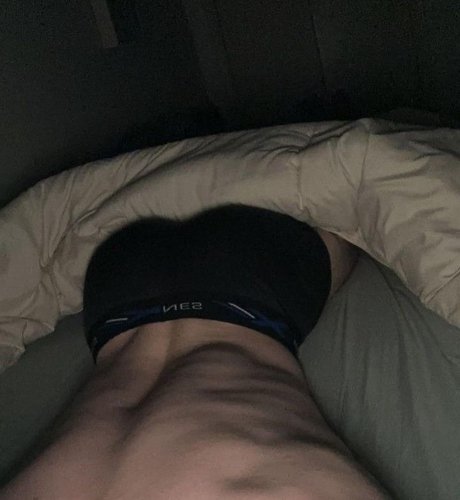 Naakte gelekte OnlyFans-foto van Reequeenaa